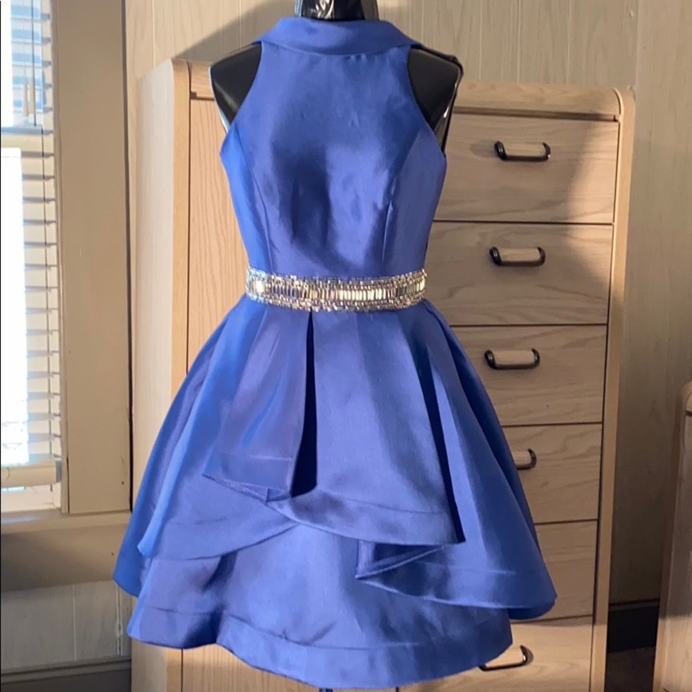 Mac Duggal   Couture  Special Occasion Dress size8